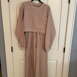 Daily Drills Cropped Crew & Pant Set